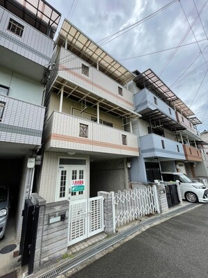日下町６丁目車庫付貸家外観写真