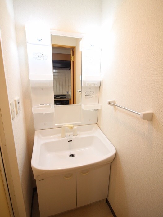 物件内観写真9　(洗面)