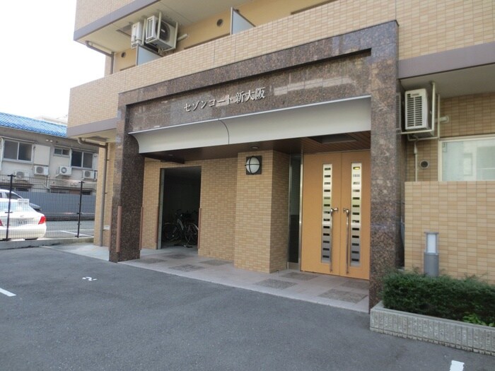 物件外観写真6　(駐車場)