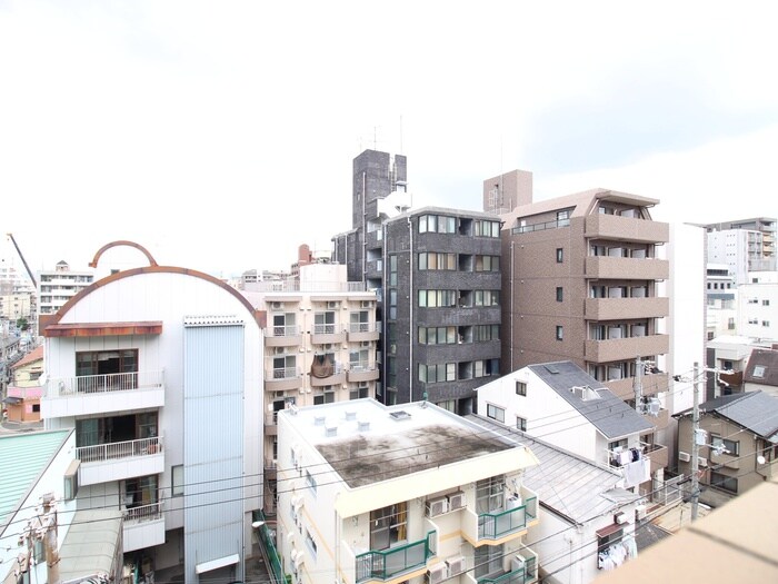 物件内観写真15　(室内からの展望)