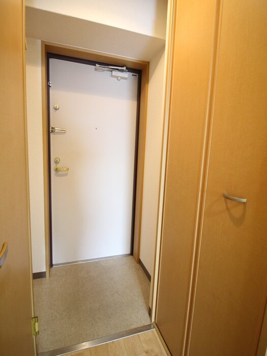 物件内観写真17　(玄関)