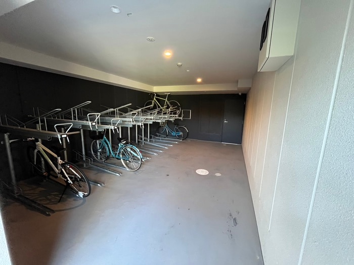 物件外観写真4　(駐輪場)