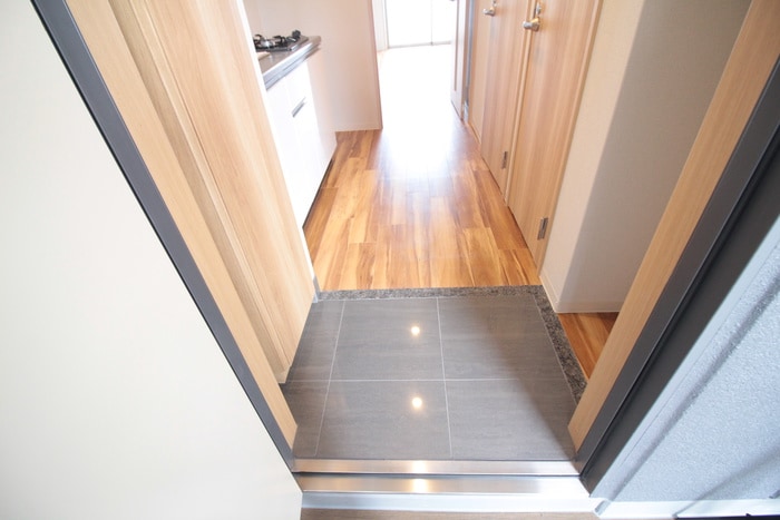 物件内観写真16　(玄関)