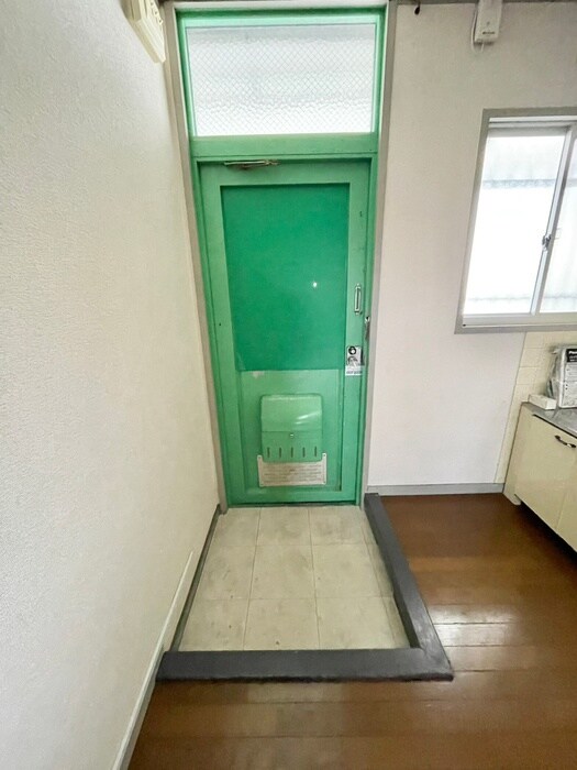 物件内観写真14　(玄関)