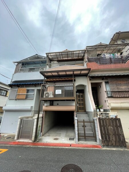 新町貸家外観写真