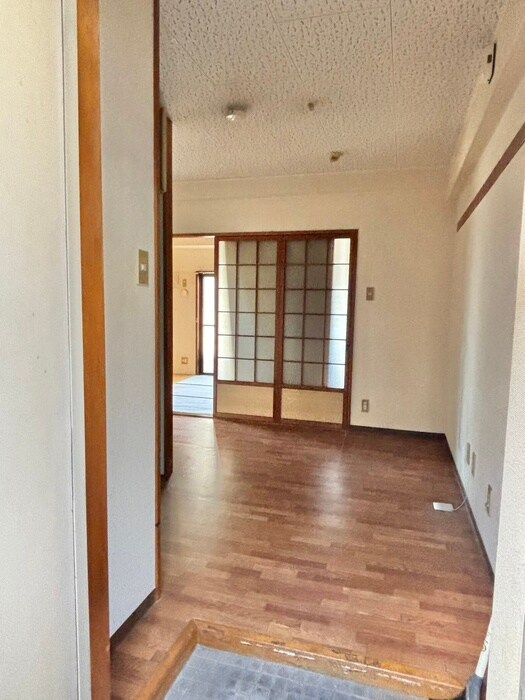 物件内観写真17　(廊下)