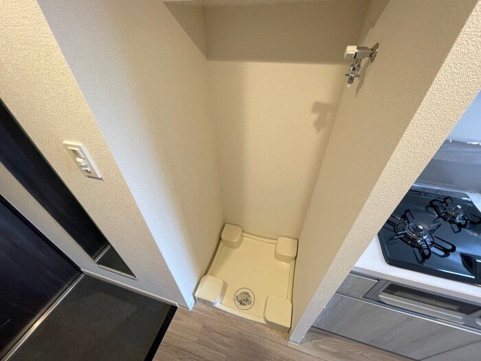 物件内観写真14　(洗濯機置場)