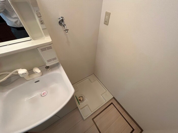 物件内観写真11　(洗濯機置場)