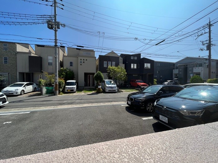 物件内観写真18　(室内からの展望)