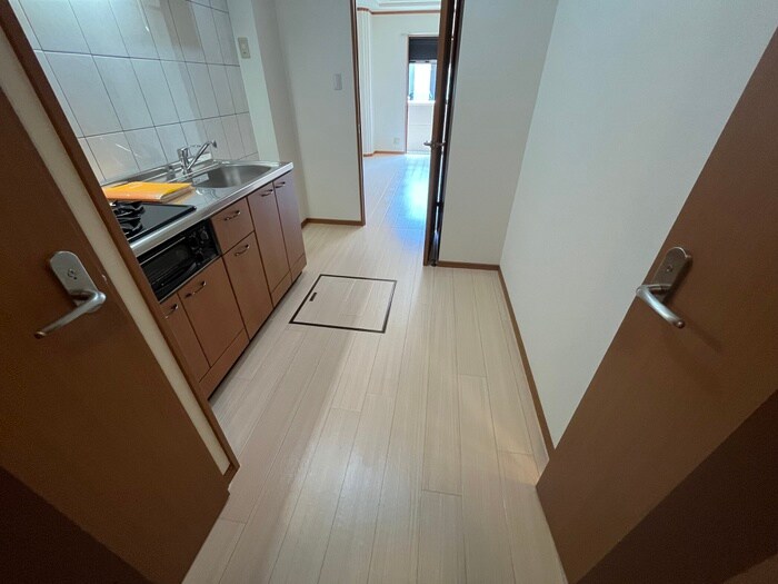 物件内観写真19　(廊下)