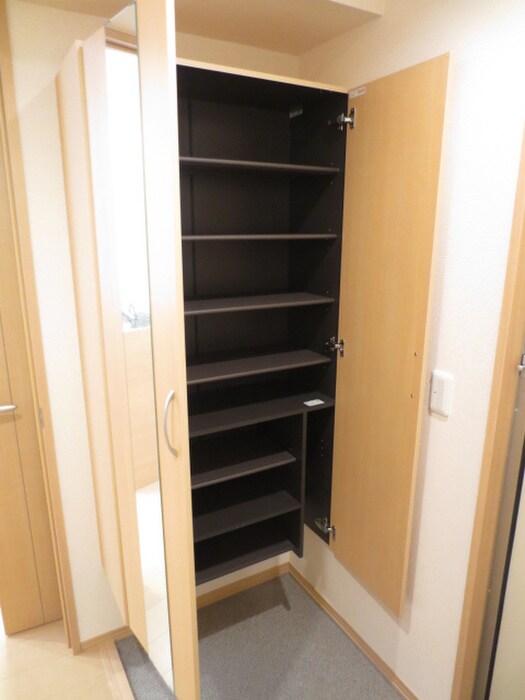 物件内観写真17　(靴箱)
