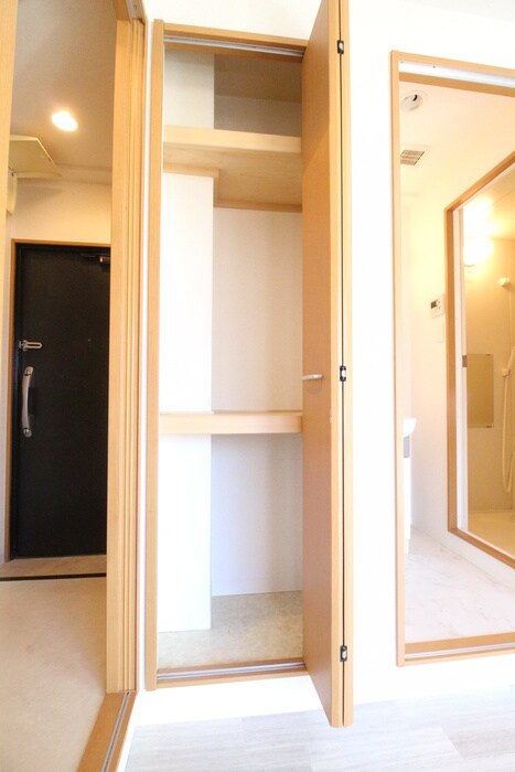 物件内観写真13　(収納)