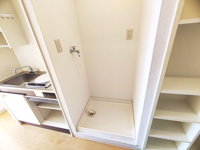 物件内観写真14　(洗濯機置場)