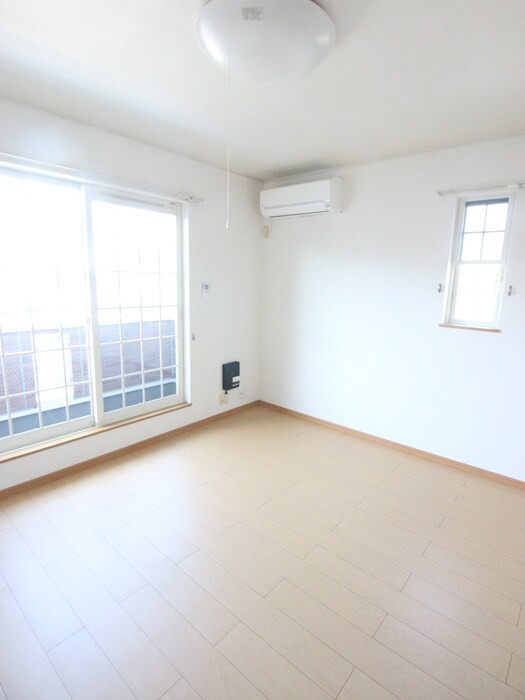 物件内観写真14　(居室)