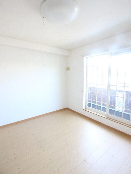 物件内観写真15　(居室)