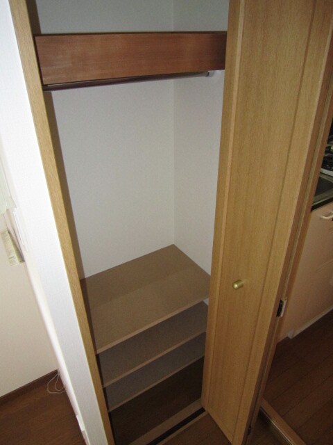物件内観写真8　(収納)