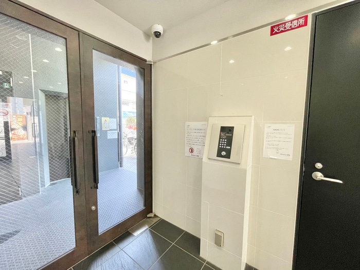 物件外観写真4　(エントランス部分)