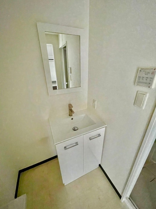 物件内観写真13　(洗面)