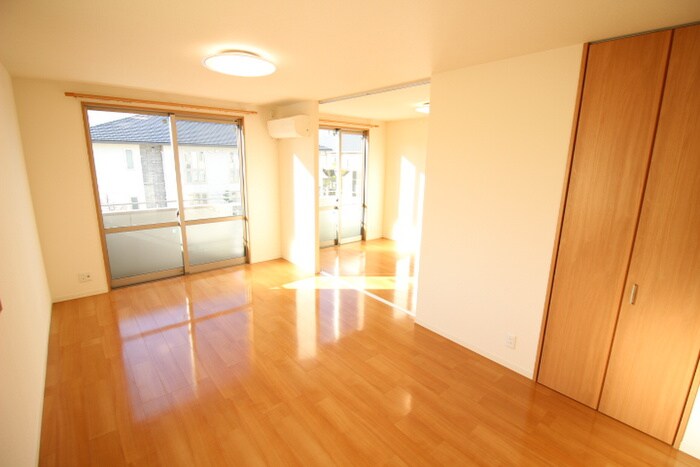 物件内観写真12　(居室)