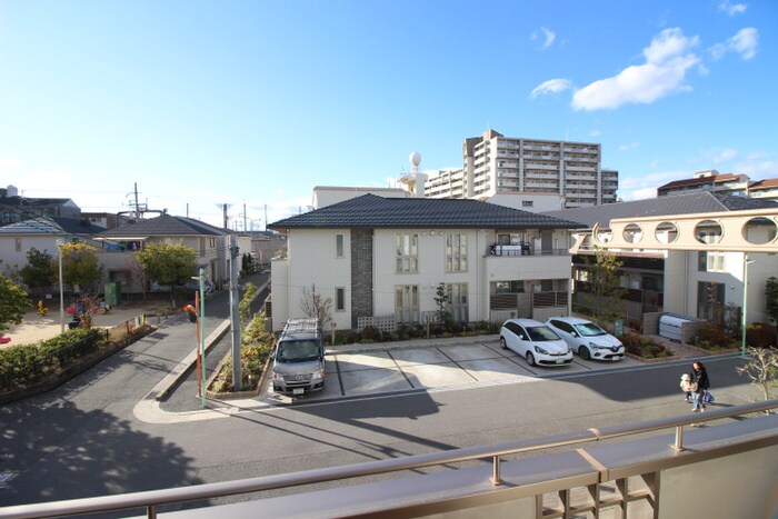 物件内観写真16　(室内からの展望)