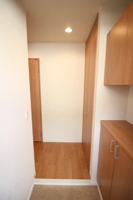 物件内観写真17　(玄関)