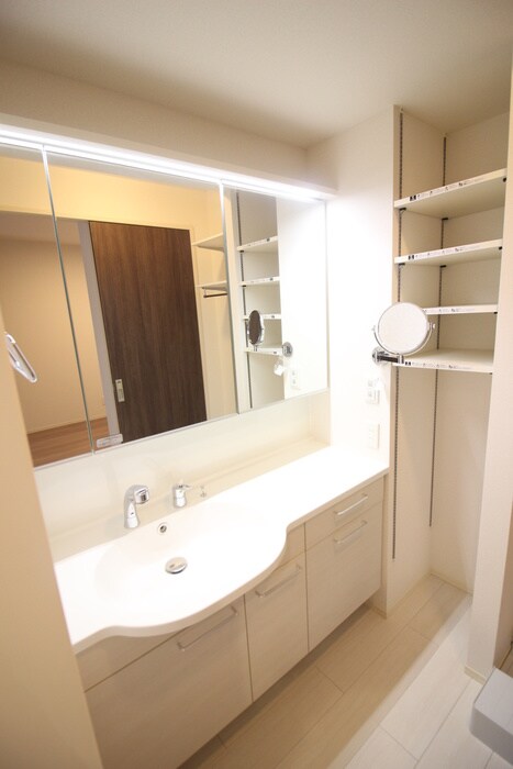 物件内観写真14　(洗面)