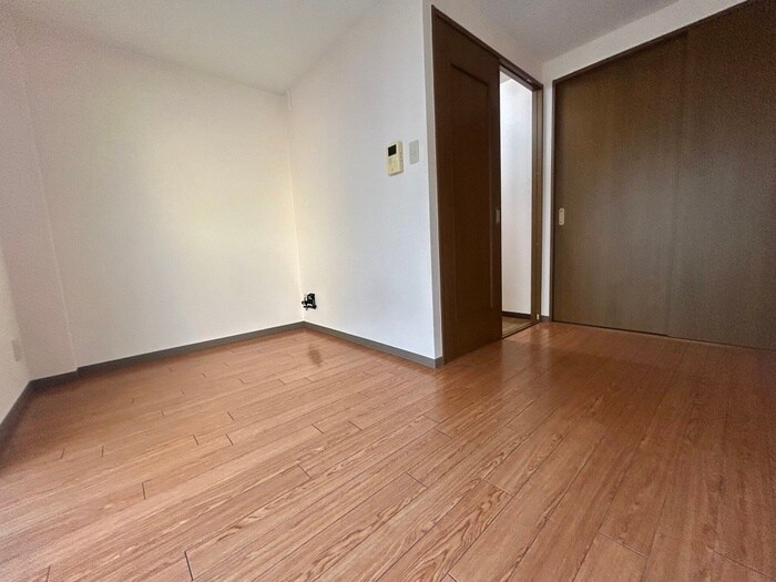 物件内観写真10　(居室)