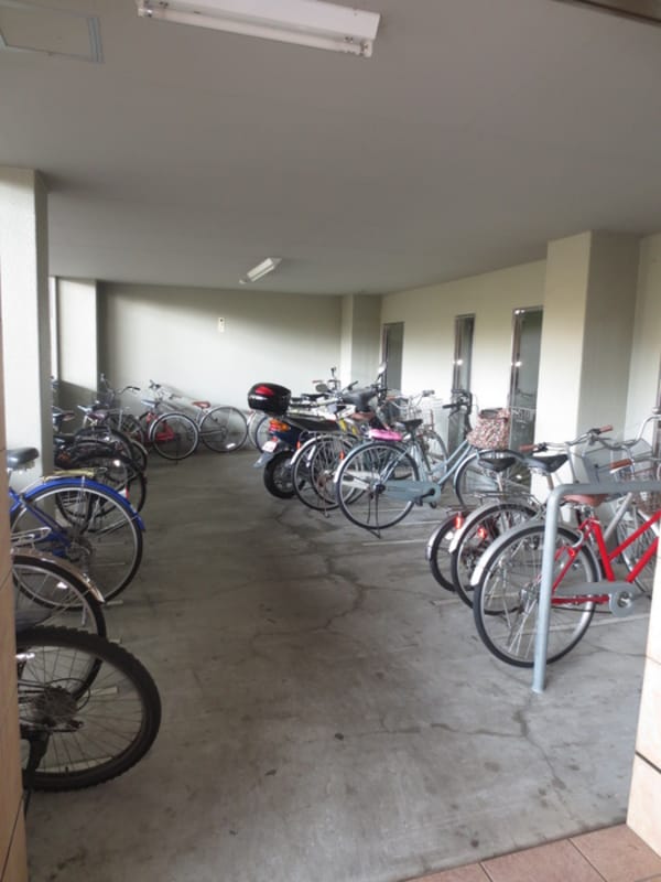 バイク置き場