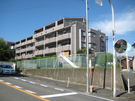 ﾒﾛﾃﾞｨ-ﾊｲﾑ枚方牧野公園(３１７)外観写真