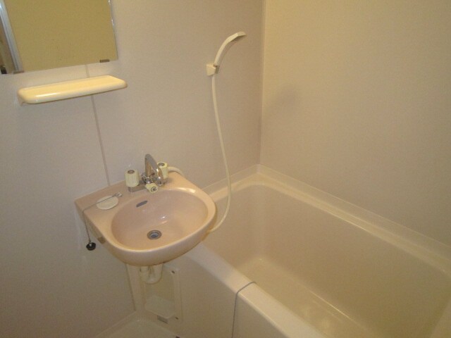 物件内観写真8　(バス／シャワールーム等)