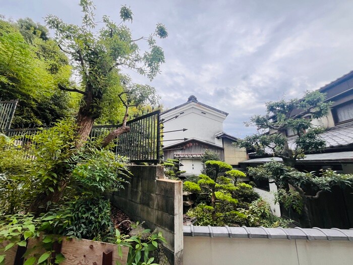 物件内観写真22　(室内からの展望)