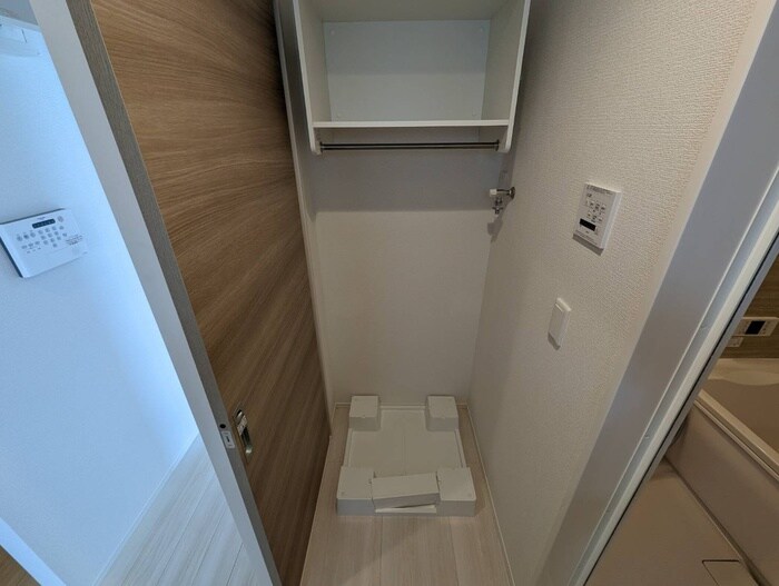 物件内観写真13　(洗濯機置場)