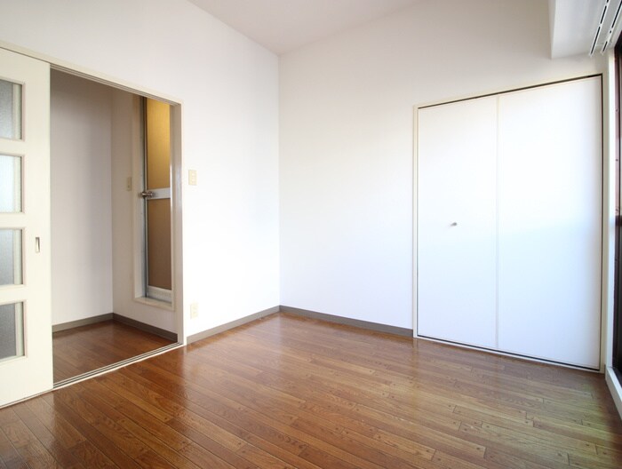 物件内観写真10　(居室)