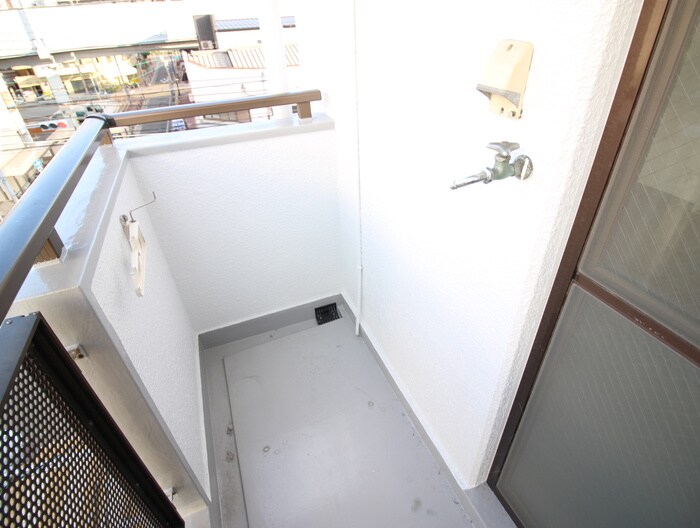 物件内観写真17　(洗濯機置場)