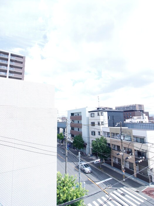 物件内観写真18　(室内からの展望)