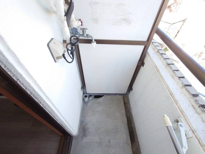 物件内観写真15　(洗濯機置場)