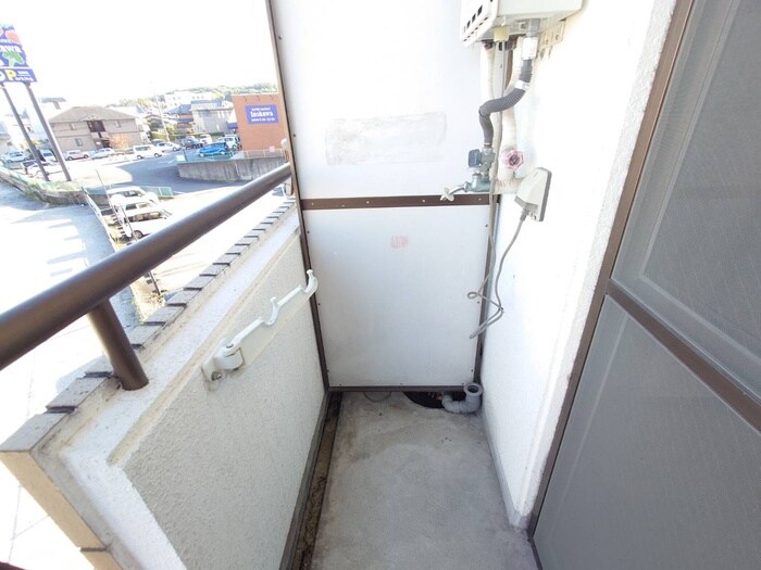 物件内観写真15　(洗濯機置場)