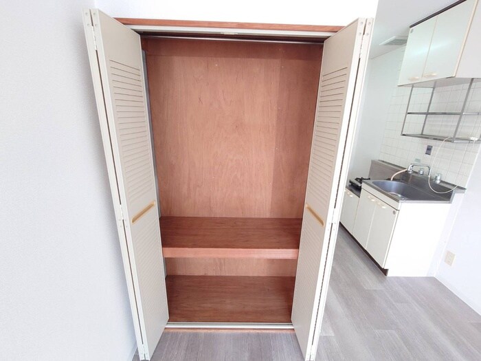 物件内観写真16　(収納)