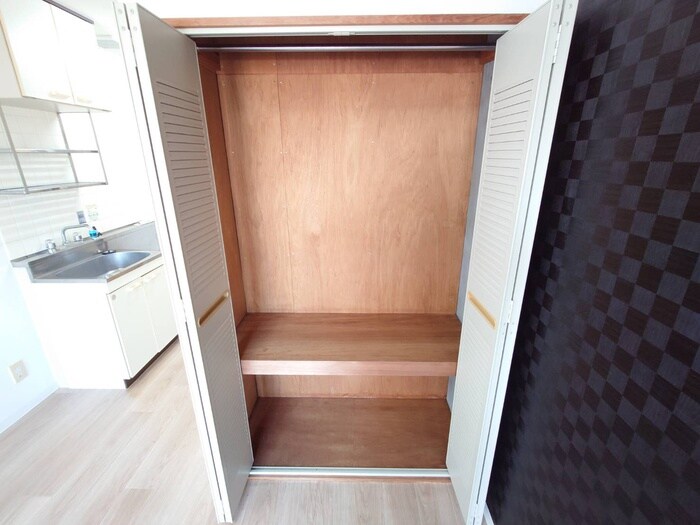 物件内観写真16　(収納)