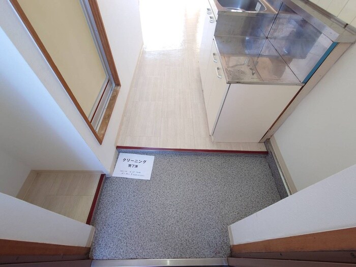 物件内観写真17　(玄関)