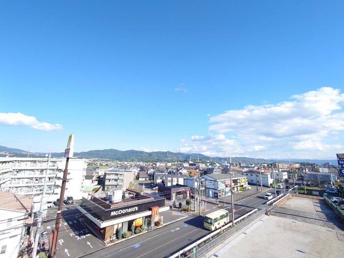 物件内観写真22　(室内からの展望)