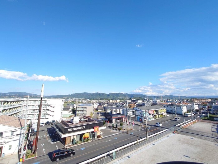 物件内観写真22　(室内からの展望)