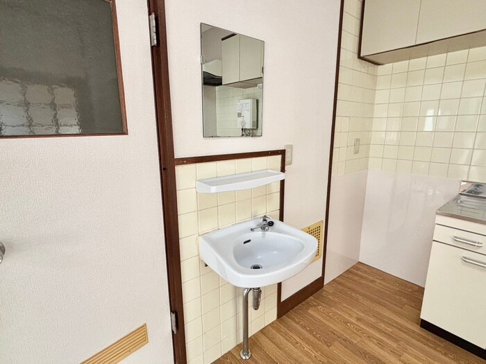 物件内観写真11　(洗面)