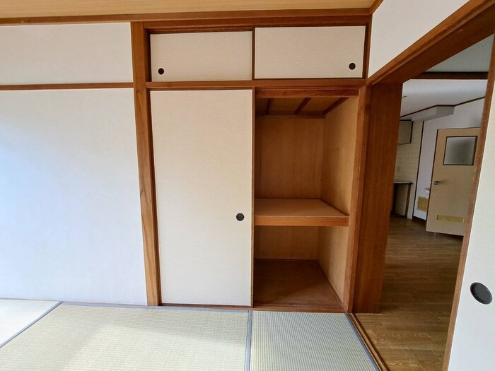 物件内観写真16　(収納)