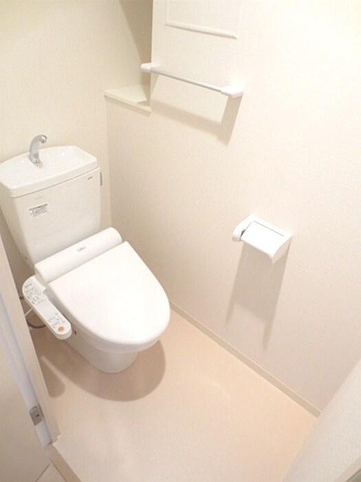 物件内観写真8　(トイレ)