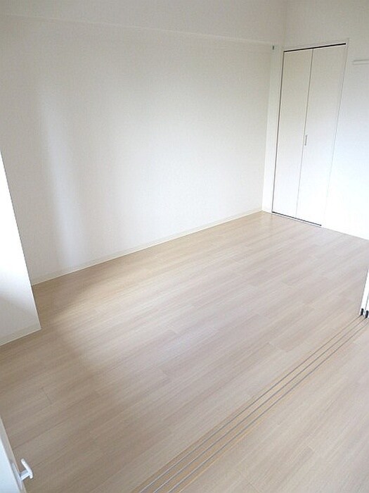 物件内観写真12　(居室)