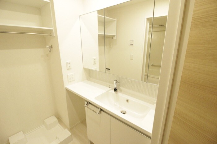 物件内観写真9　(洗面)