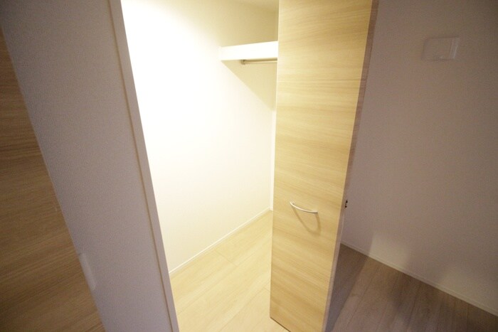 物件内観写真12　(収納)
