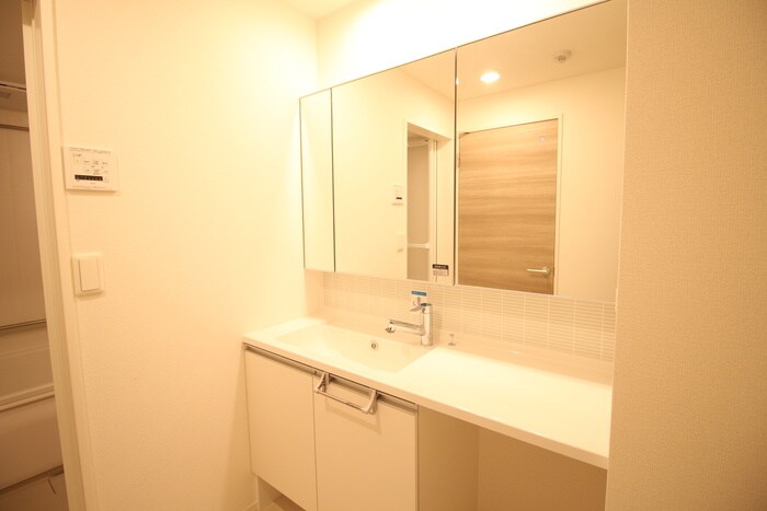 物件内観写真11　(洗面)