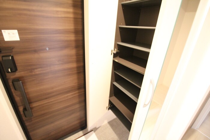 物件内観写真18　(靴箱)